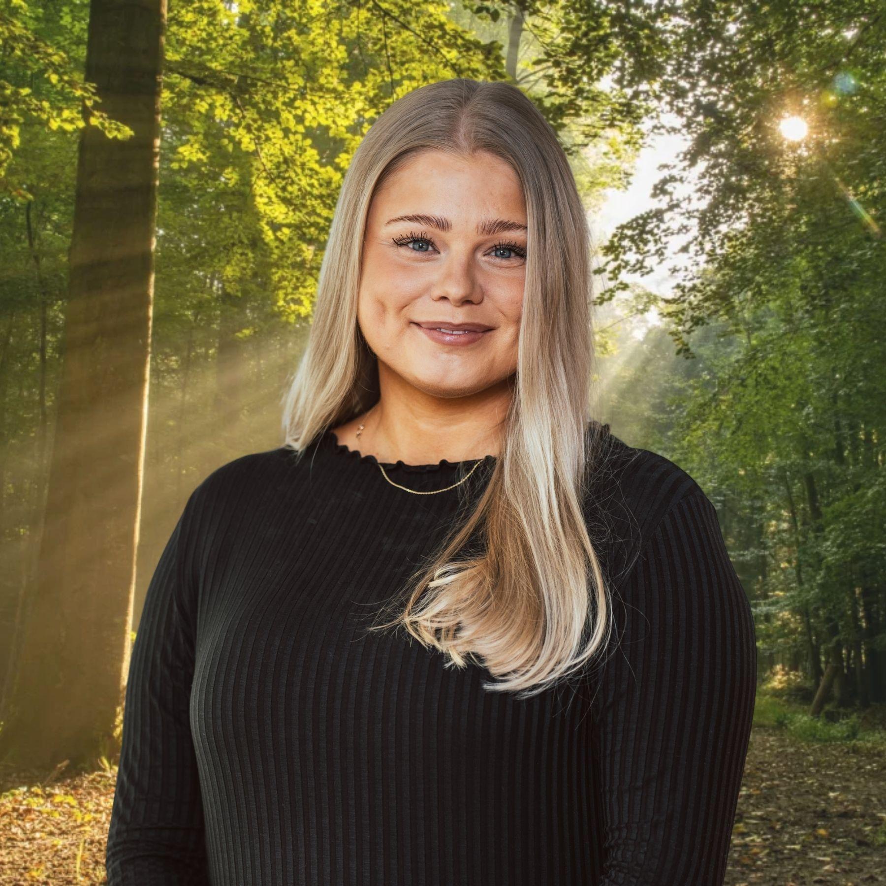 Elin Johansson (föräldraledig)